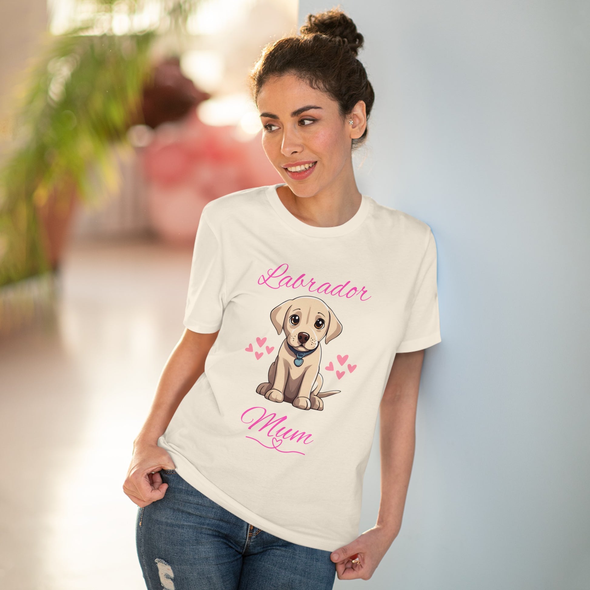 "LABRADOR MUM" Organic T-shirt - by sniffwagglenwalk™ - Sniff Waggle And Walk