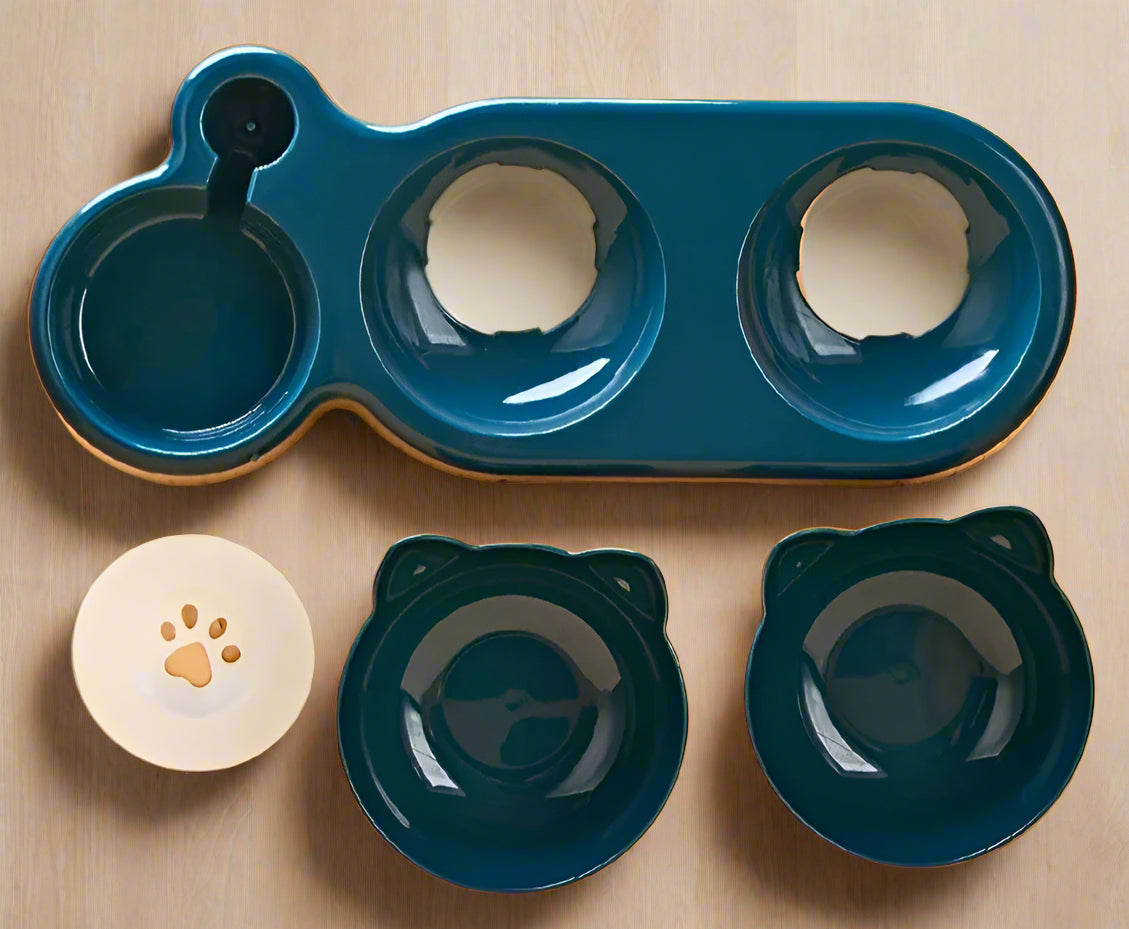 CAT BOWLS SNIFFWAGLEANDWALK