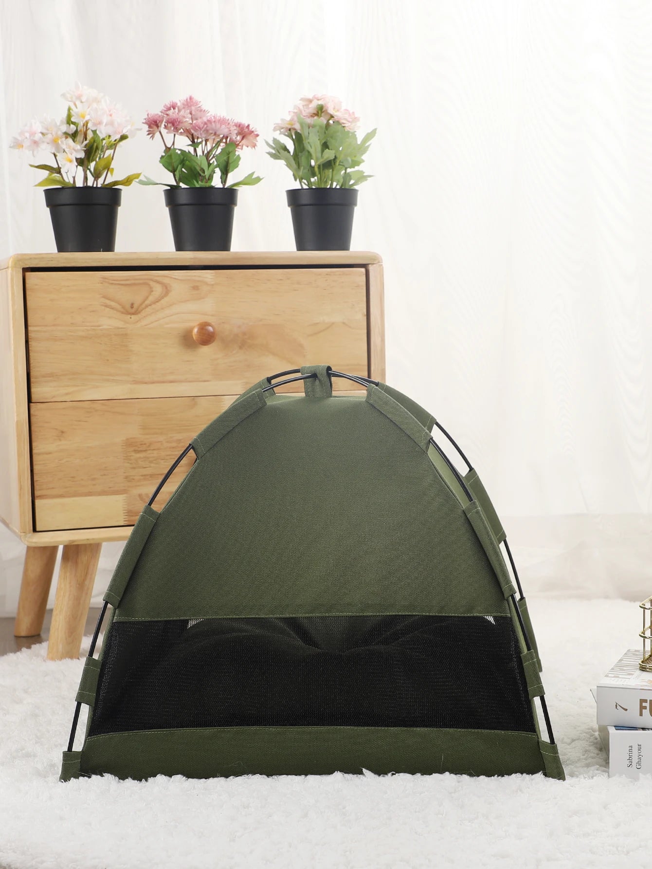 Luxury Clamshell Cat Bed with Warm Winter Cushion | Hunny Pot Style