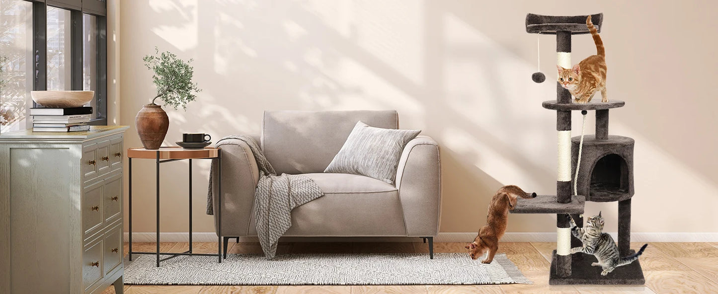 Strong sisal rope scratching posts on cat climbing frame