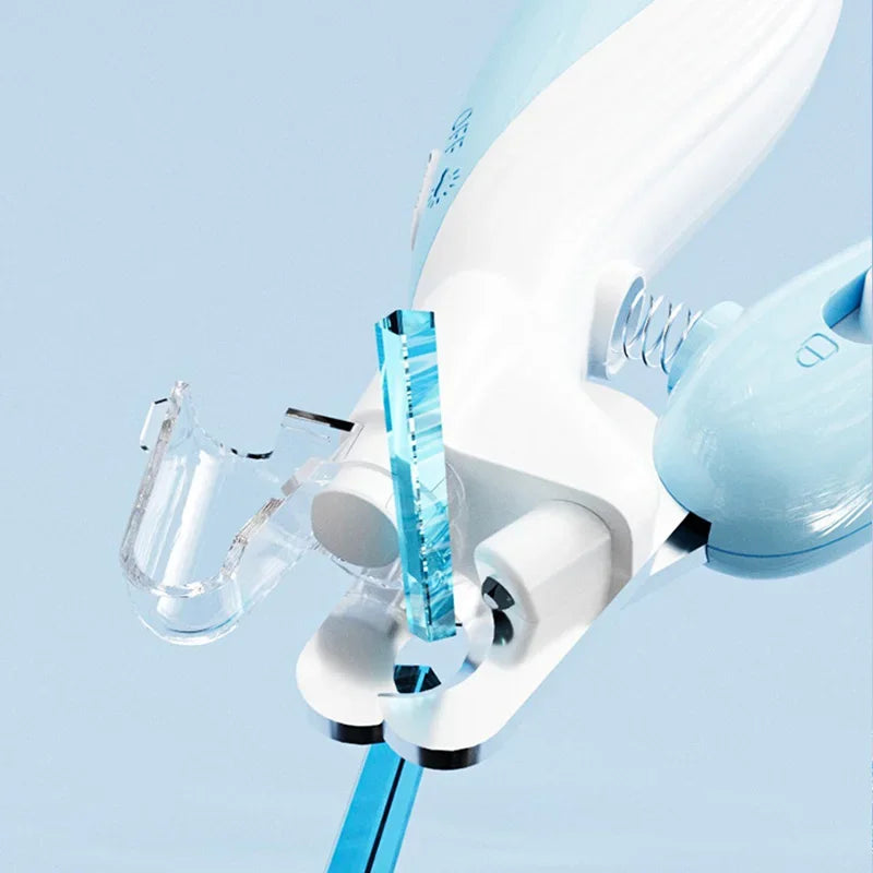 Non-slip ergonomic pet nail clipper handle close-up