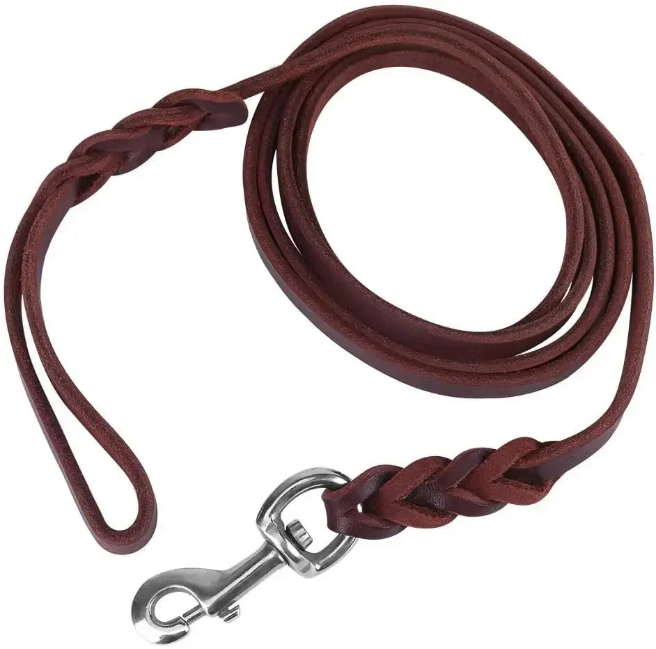 IronPaw Heritage braided leather dog lead features: hand-braided detailing, 5mm cowhide thickness and 360° polished-metal swivel clasp.