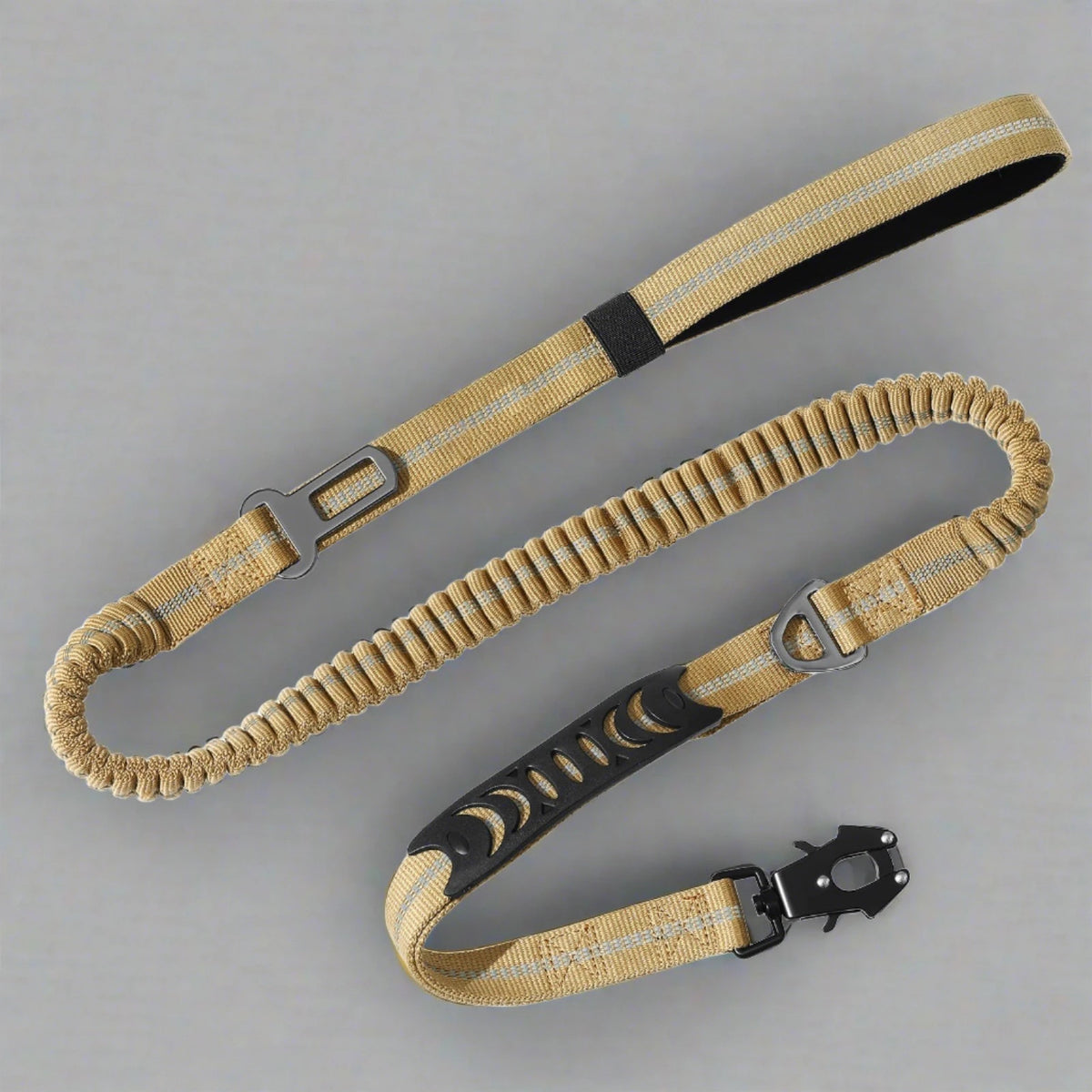 BungeeGuard™ heavy-duty 7cm metal carabiner clip detail — 360° rotating lock open and closed positions