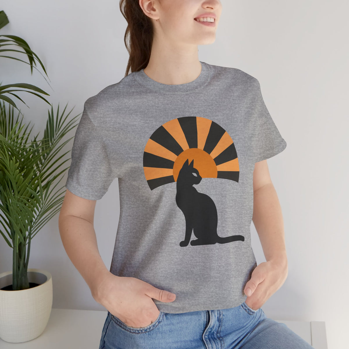 Black Cat Sunburst t-shirt in athletic heather, front view