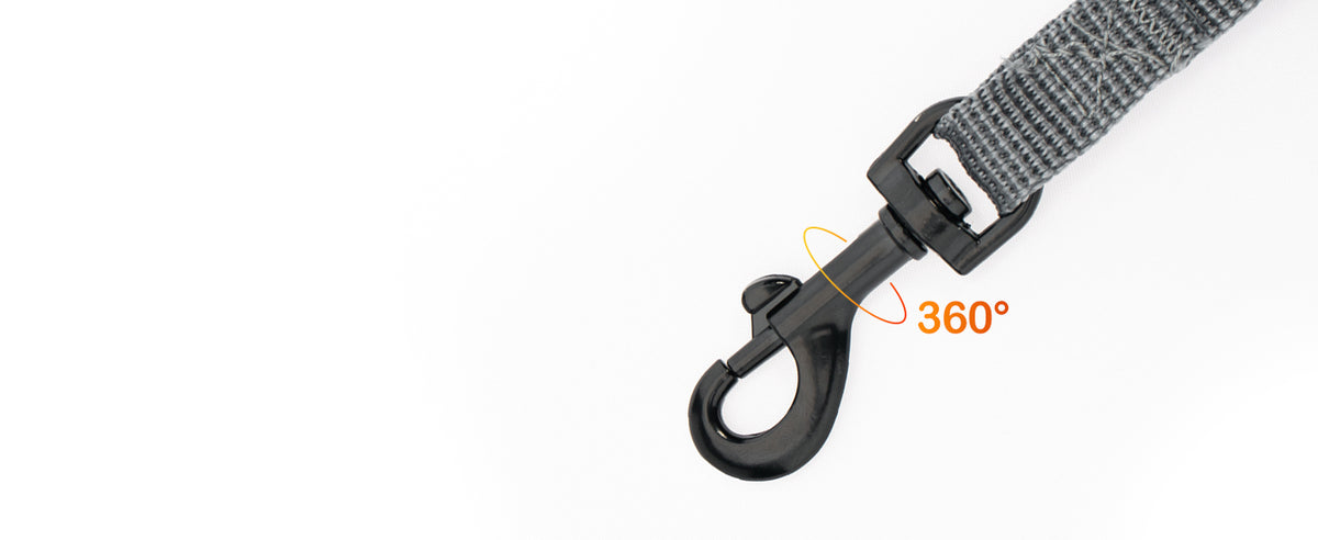 Close-up of the 360 degree swivel leash clip