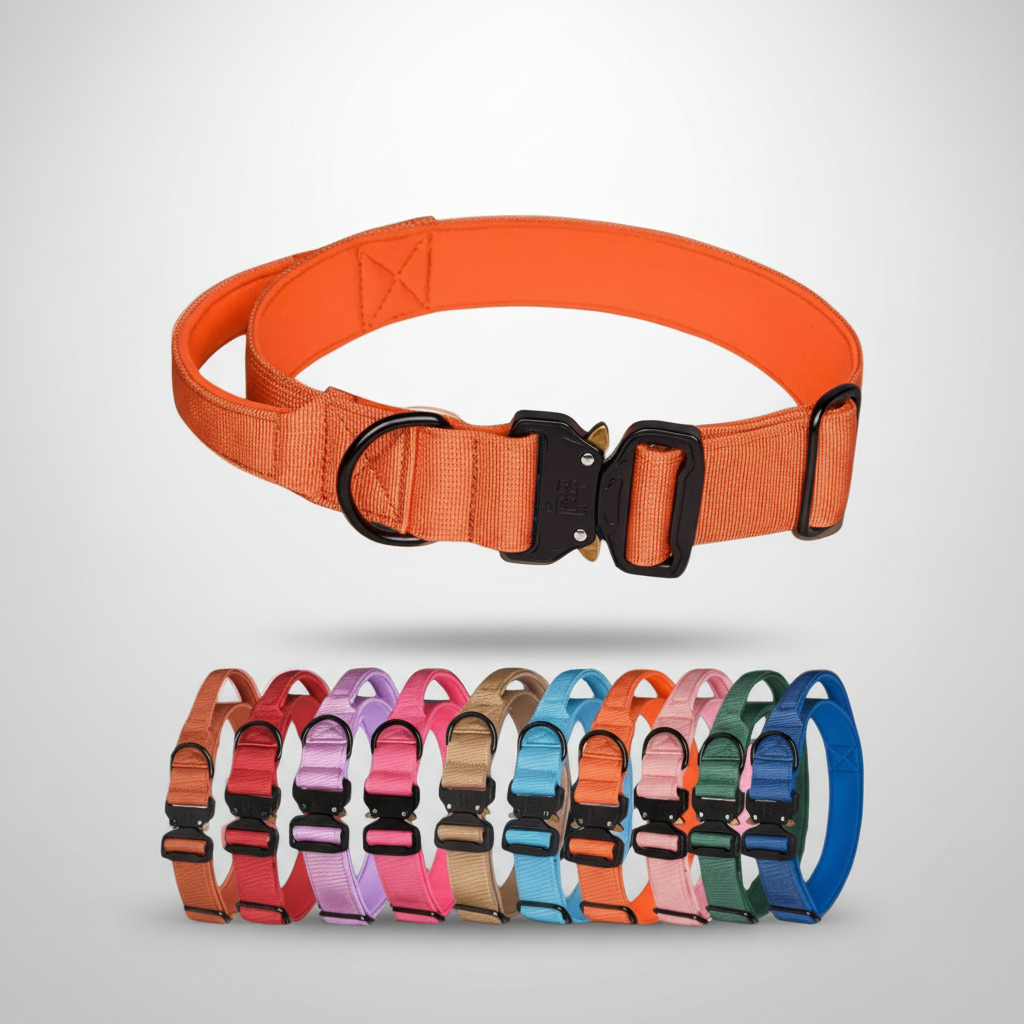 Cobra insert auto-lock buckle detail — press both sides to release, escape-proof design