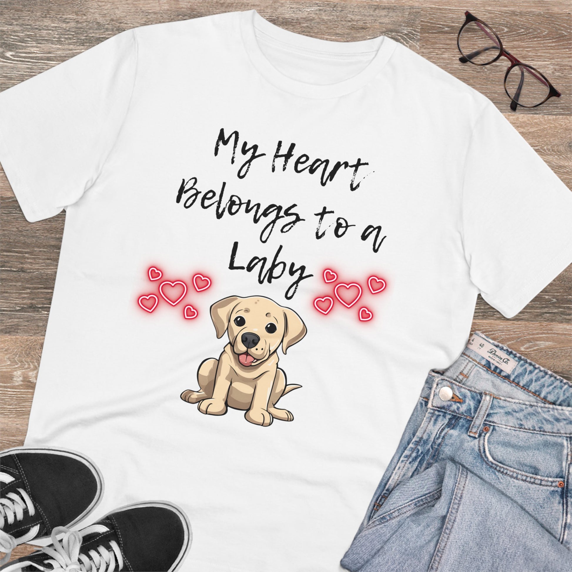 "MY HEART BELONGS TO A LABY" Organic T-shirt - Unisex  white- Sniff Waggle And Walk