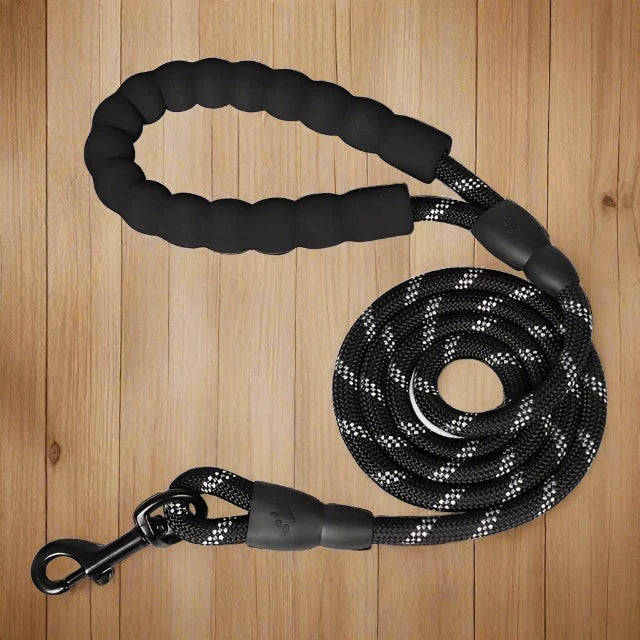 ReflectiGuard Reflective Dog Leash — clip and hardware detail — SniffWaggleNWalk