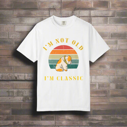Vintage Dog Classic retro dog t-shirt in White, design close-up